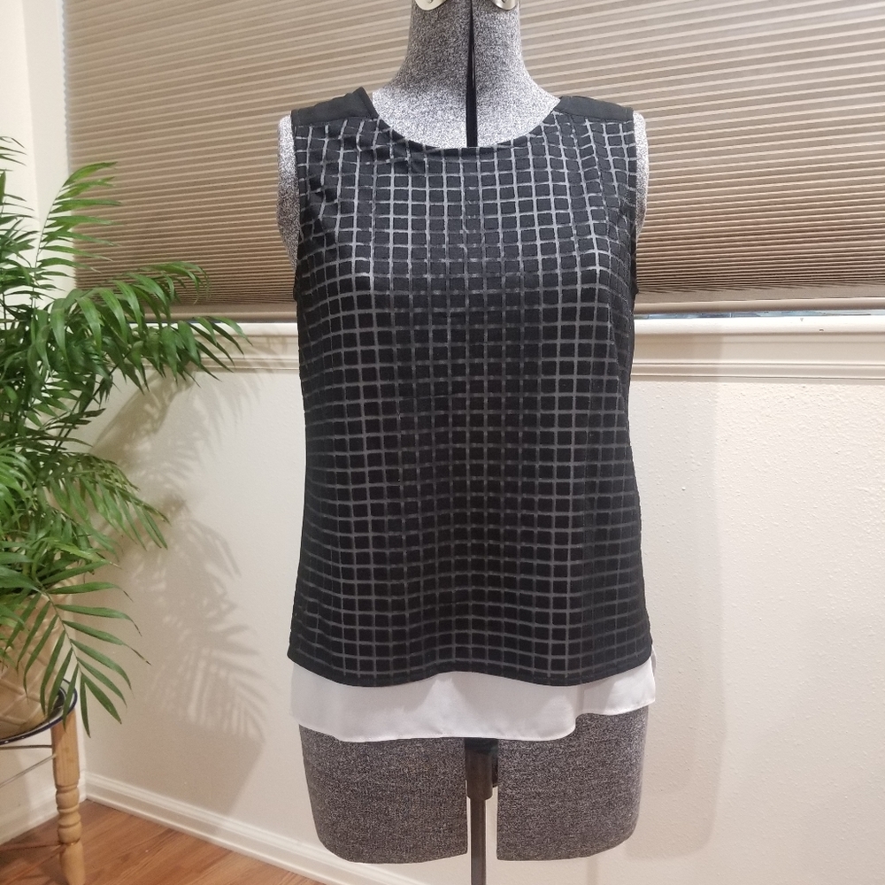 The Limited Black White Grid Print Sleeveless Layered Hem Chiffon Back Top Small